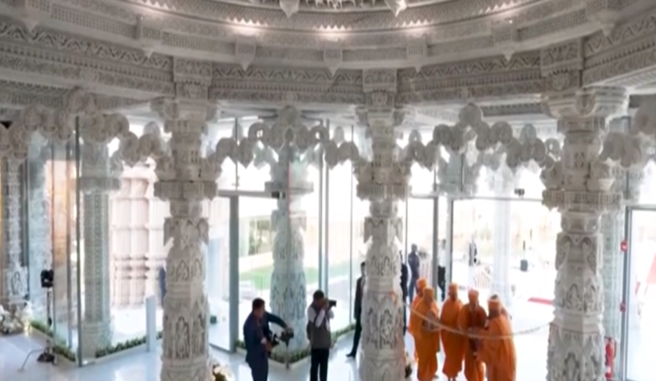 "Exclusive: Inside Abu Dhabi's Magnificent Hindu Temple - A Marvel of Architecture and Culture!"